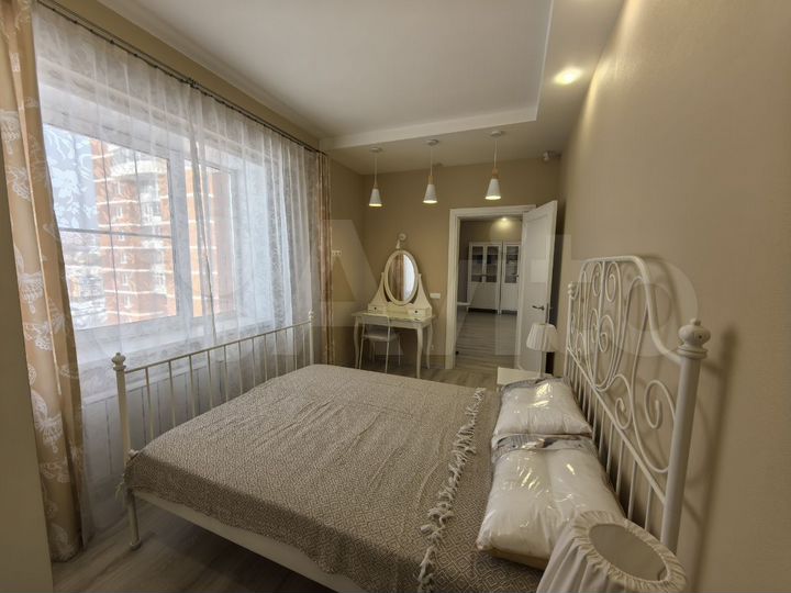 3-к. квартира, 90 м², 8/16 эт.