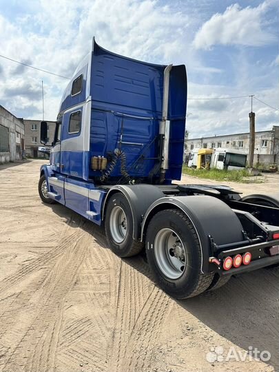 Volvo VNL 780, 2003