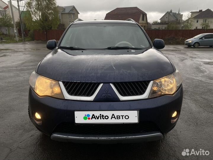 Mitsubishi Outlander 2.4 CVT, 2008, битый, 266 000 км