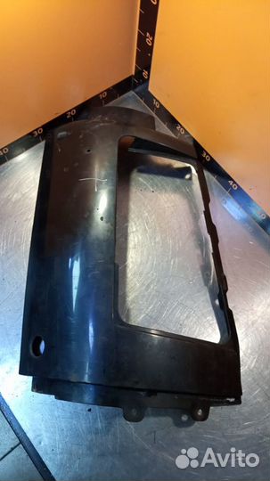 Облицовка фары volvo (правая)