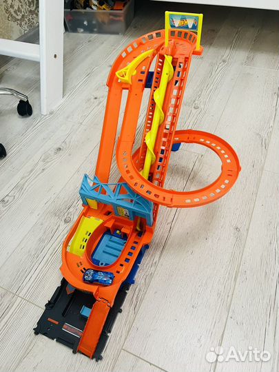 Гоночный трек hot wheels