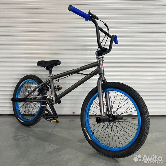 Трюковой велосипед BMX