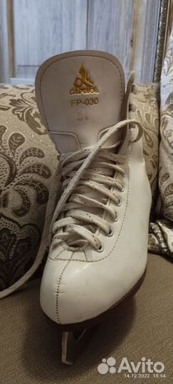 Коньки размер 34