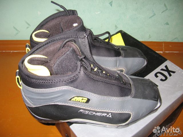 Ботинки лыжные