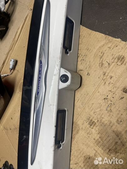 Накладка крышки багажника крайслер пацифика 2017+