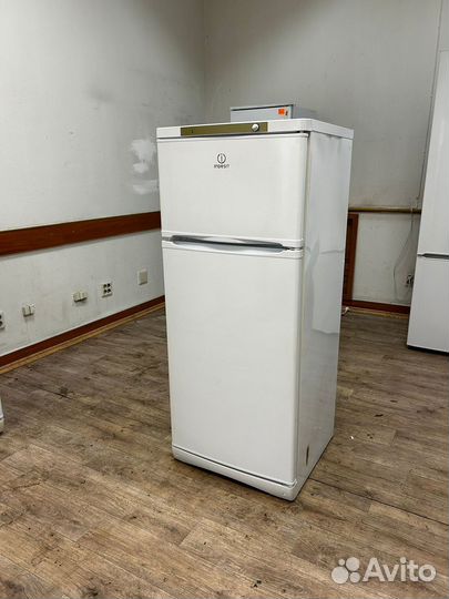 Холодильник индезит. Доставка