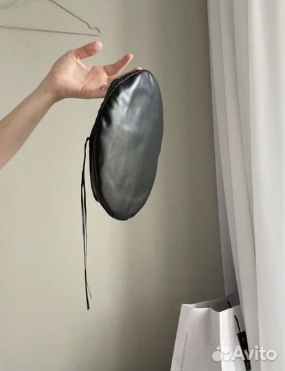 Кожаный берет