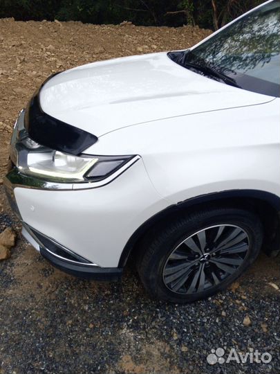 Mitsubishi Outlander 2.0 CVT, 2016, 200 000 км