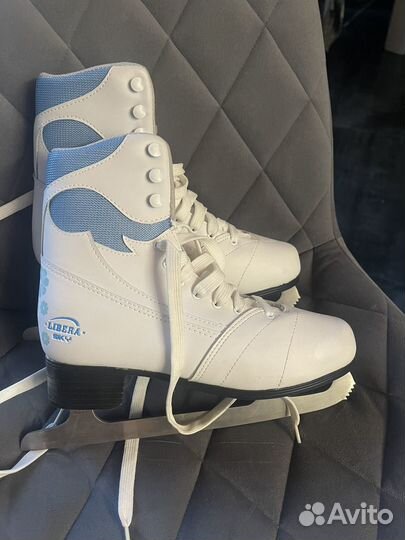 Коньки фигурные женские 40 размер