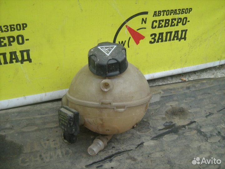 Бачок расширительный Peugeot 3008 EP6CDT