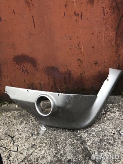 Левая накладка на бампер mitsubishi L200 3