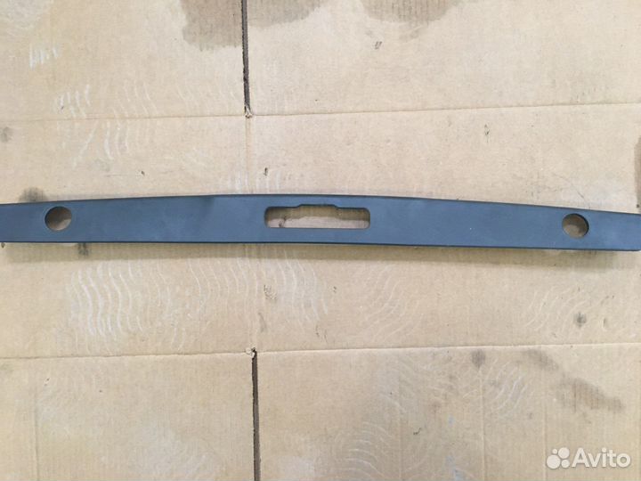 Накладка обшивки багаж.Volkswagen Phaeton (1840)