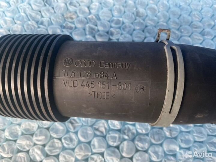 Воздуховод левый Volkswagen Touareg 7L 4.2L dohc