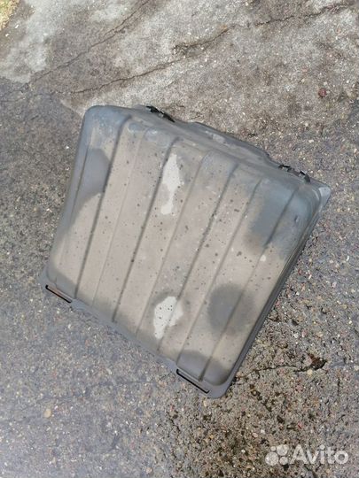 Iveco EuroCargo (Еврокарго) Крышка аккумуляторов