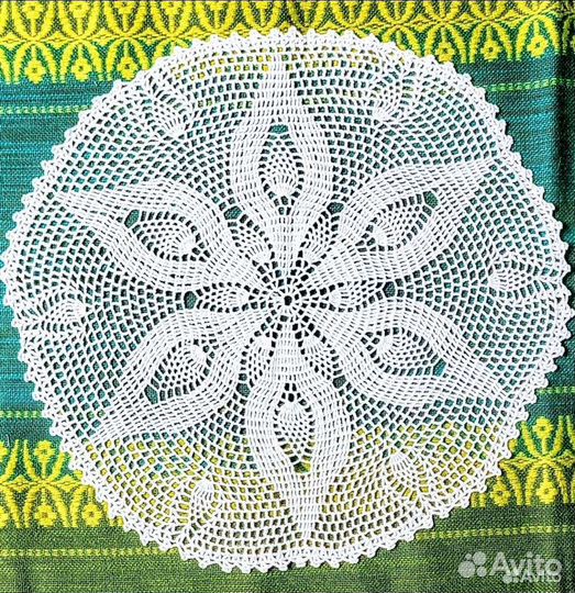 Салфетка вязаная ручная работа