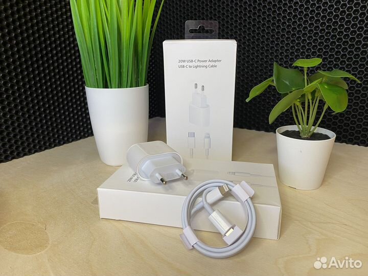 Зарядка на iPhone USB-C 20W быстрая