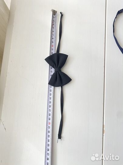 Галстук, бабочка, подтяжки, кожаный ремень