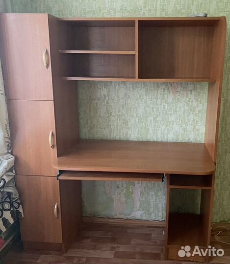 Компьютерный стол