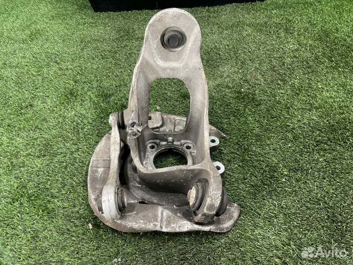 Кулак поворотный задний правый Bmw X5 E70 N55B30