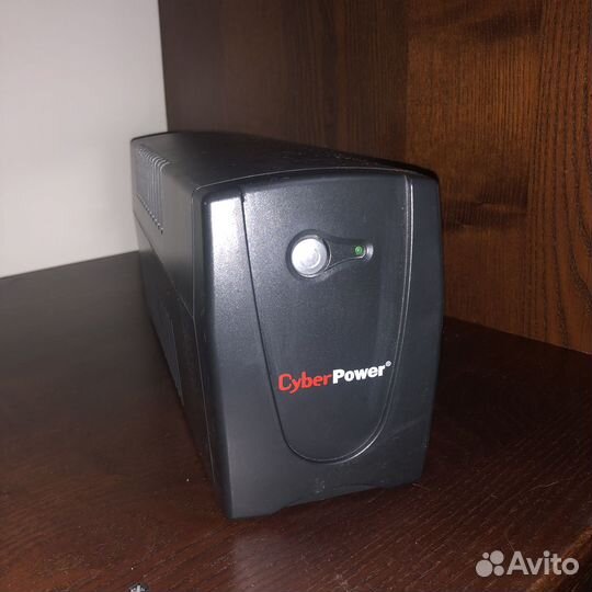 Источник бесперебойного питания Cyberpower