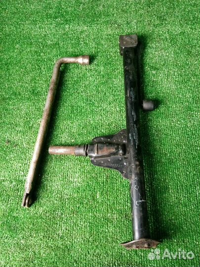 Домкрат Mercedes-Benz S300 W140 M104 104.990 (3.2)