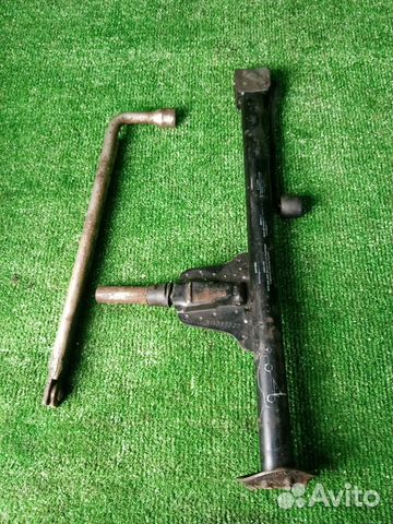 Домкрат Mercedes-Benz S300 W140 M104 104.990 (3.2)