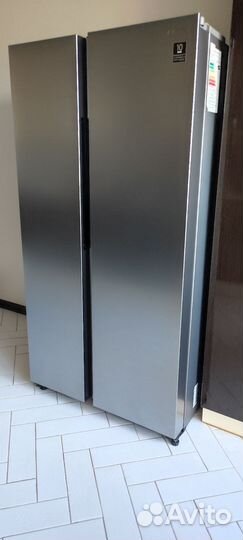 Холодильник Samsung