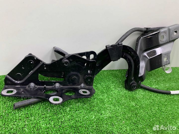 Петля капота левая Mercedes GLC Coupe W254 2548808400