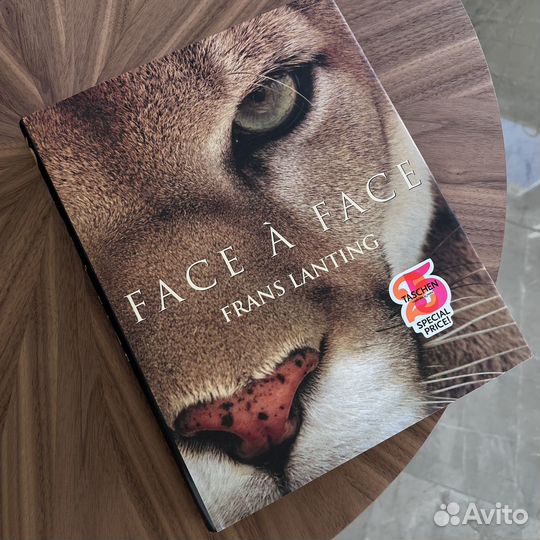 Книга Frans Lanting Face a face в суперобложке