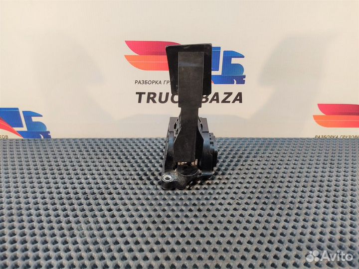 Педаль газа