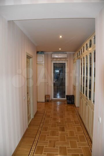 5-к. квартира, 152 м², 2/4 эт.