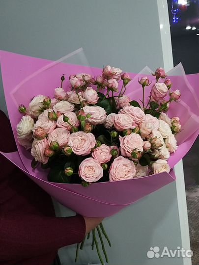 Кустовые розы высокие