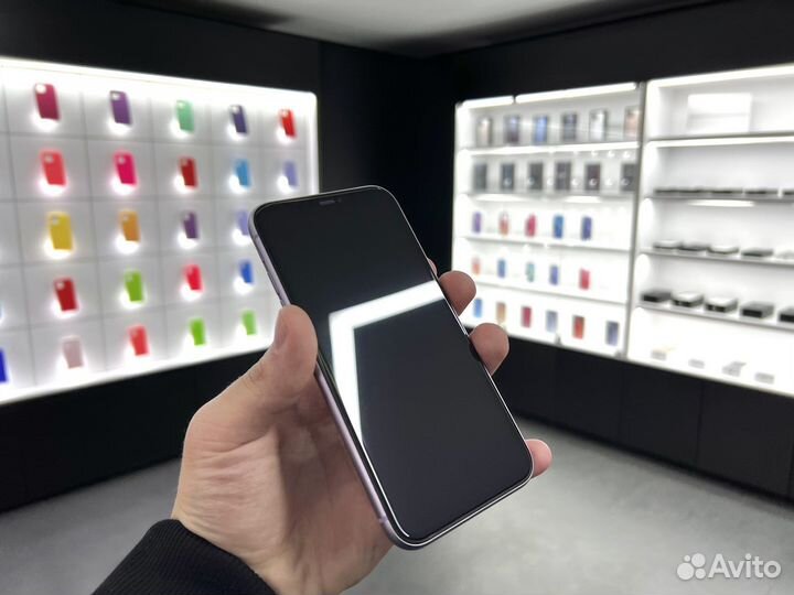 iPhone 11, 64 ГБ