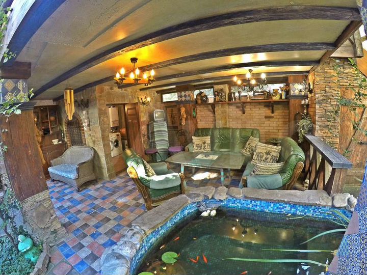 Дом 175 м² на участке 1 сот.