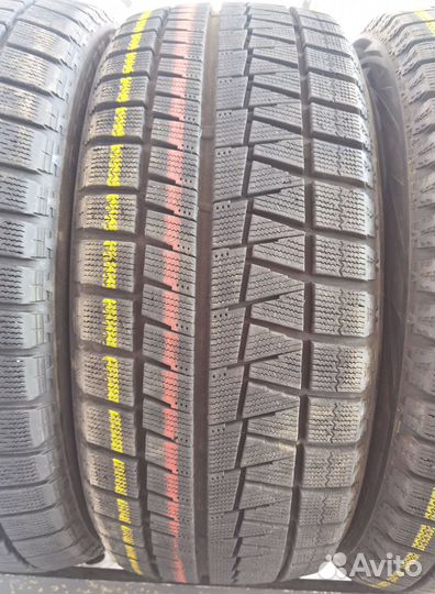 Bridgestone Blizzak Revo GZ 215/50 R17 98T