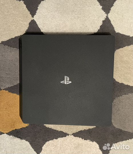 Sony PS4 Slim