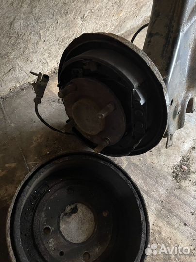 Задняя балка в сборе bitsubishi colt z34a