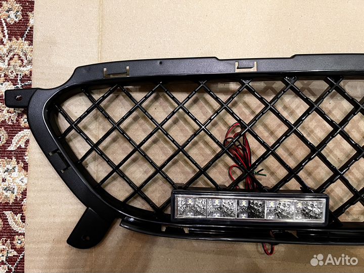 Решетка в бампер с дхо для Hyundai Solaris RBr