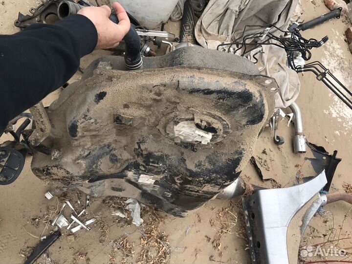 Насос топливный Мазда 6 GJ