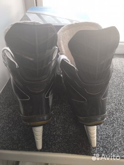 Хоккейные коньки bauer supreme 180