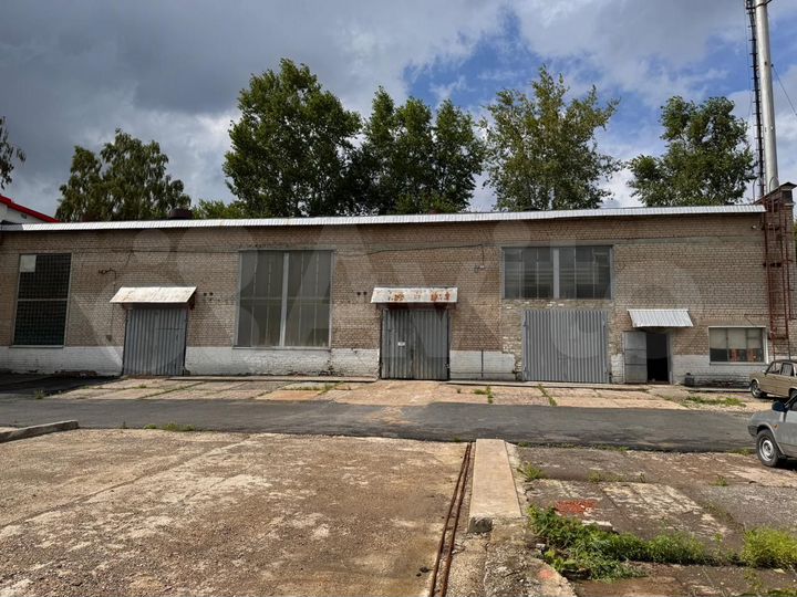 База с зу 8160 м², зданиями 1710 м²