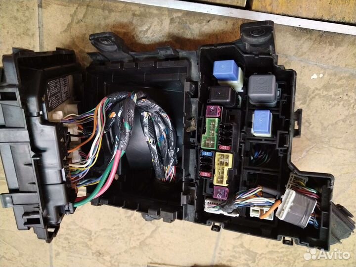 Блок предохранителей Ниссан х трейл 31