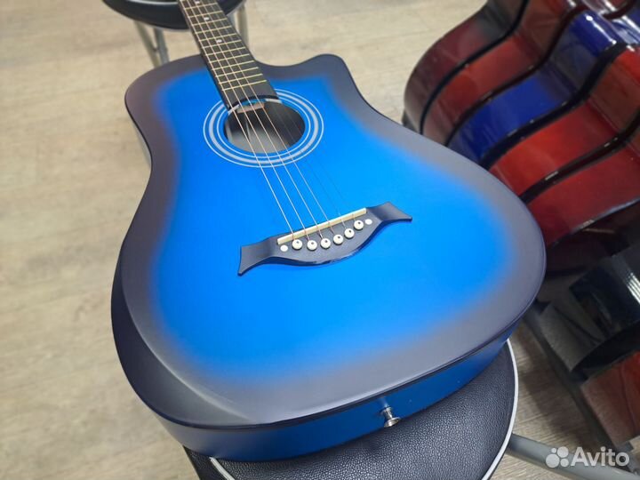 Гитара акустическая с металлическими струнами