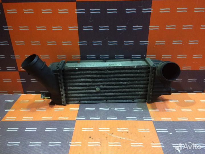 Радиатор интеркулер Пежо 307 1