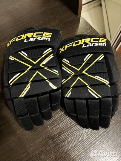 Краги хоккейные