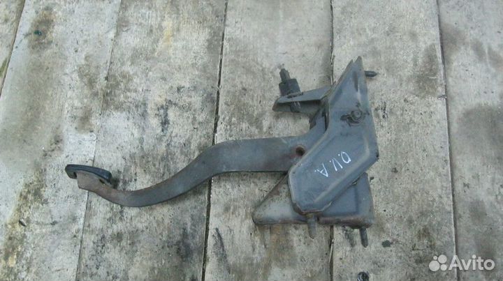Педаль тормоза Opel Vectra A