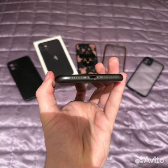 iPhone 11, 64 ГБ