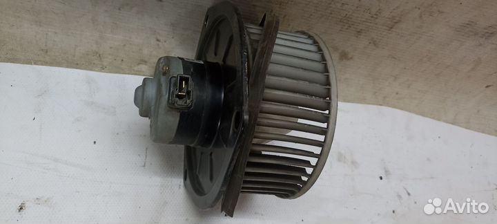 Nissan prairie nm11 моторчик отопителя печки