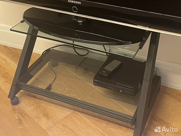 Стеклянная тумба под тв schroers & schroers berlin