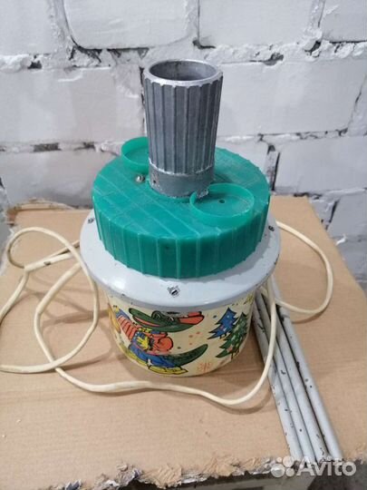 Подставка-вертушка елочная